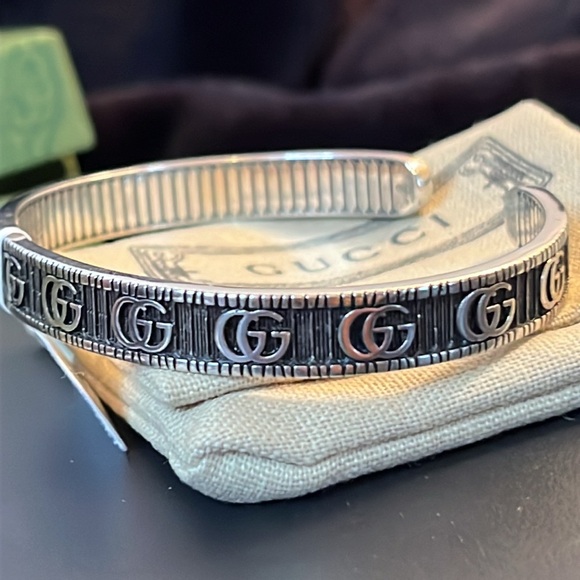Double G Gucci Bracelet 7” New in Box - Picture 7 of 14